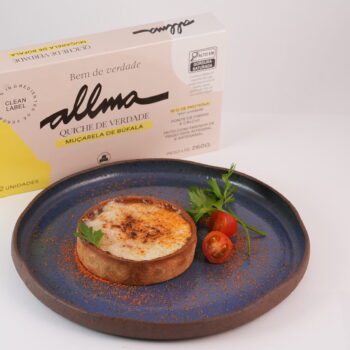 QUICHE DE MUÇARELA COM TOMATE - 2 UNIDADES