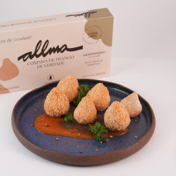 COXINHA DE FRANGO CREMOSO - 12 UNIDADES
