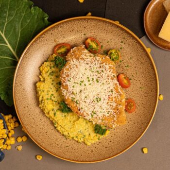 PARMEGIANA DE FRANGO COM CREME DE MILHO - 350 GRAMAS